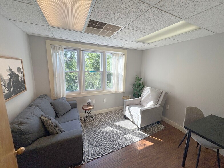 More Photos Of 535 Ocean Ave, Portland Medical For Sale