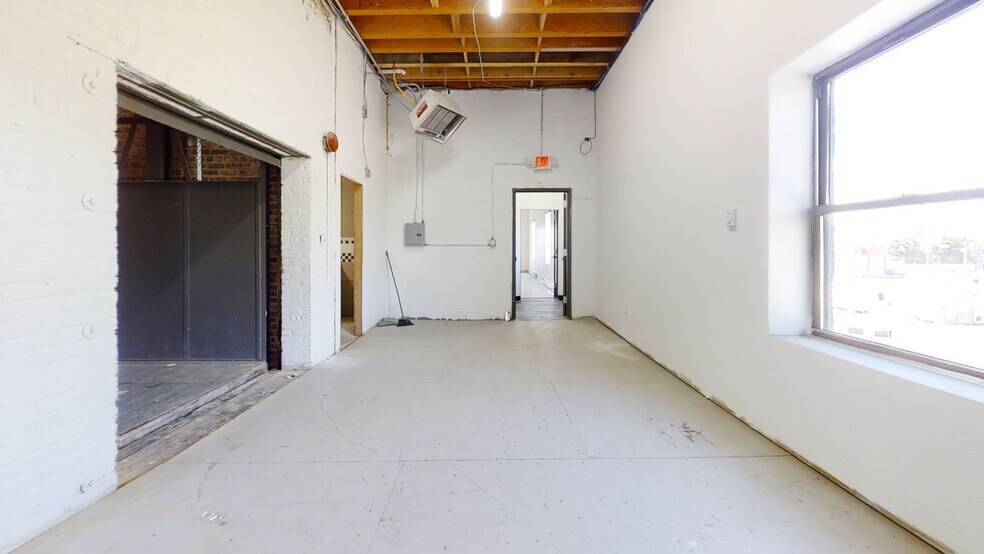 More Photos Of 14 Hedden Pl, East Orange Warehouse For Lease