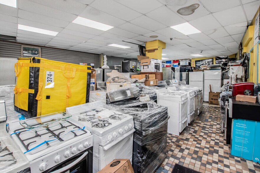 More Photos Of 2849 Fulton St, Brooklyn Storefront For Lease