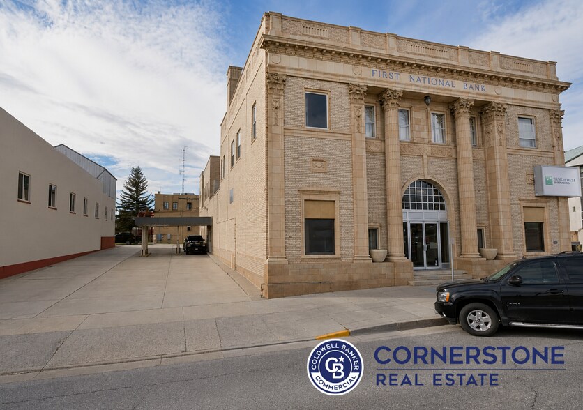 More Photos Of 220 4th St, Rawlins Bank For Sale