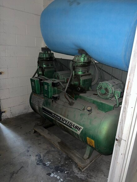 More Photos Of 500 S Raymond Ave, Fullerton Warehouse For Lease
