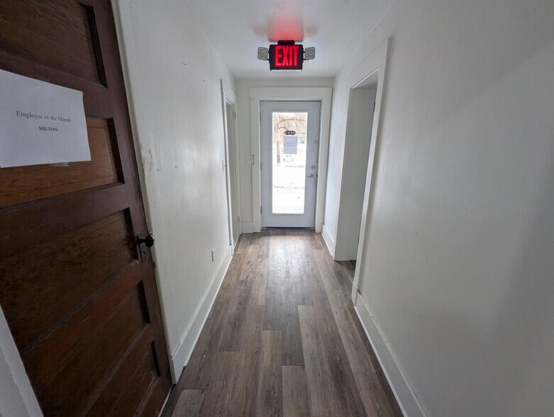 More Photos Of 623 Concord Ave, Saint Johnsbury Office For Lease