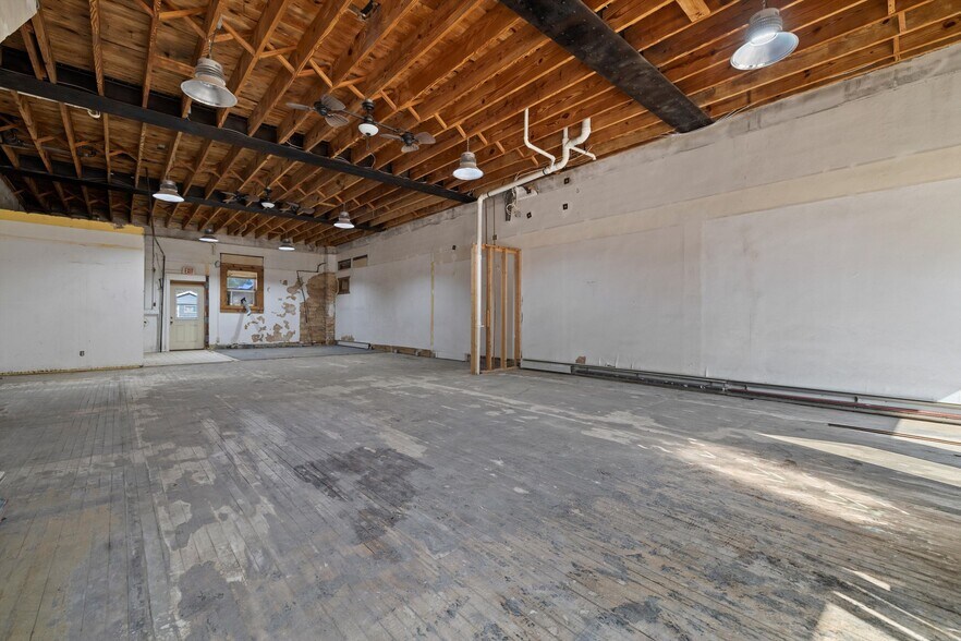 More Photos Of 1020 Main St, Union Grove Storefront Retail Residential For Sale