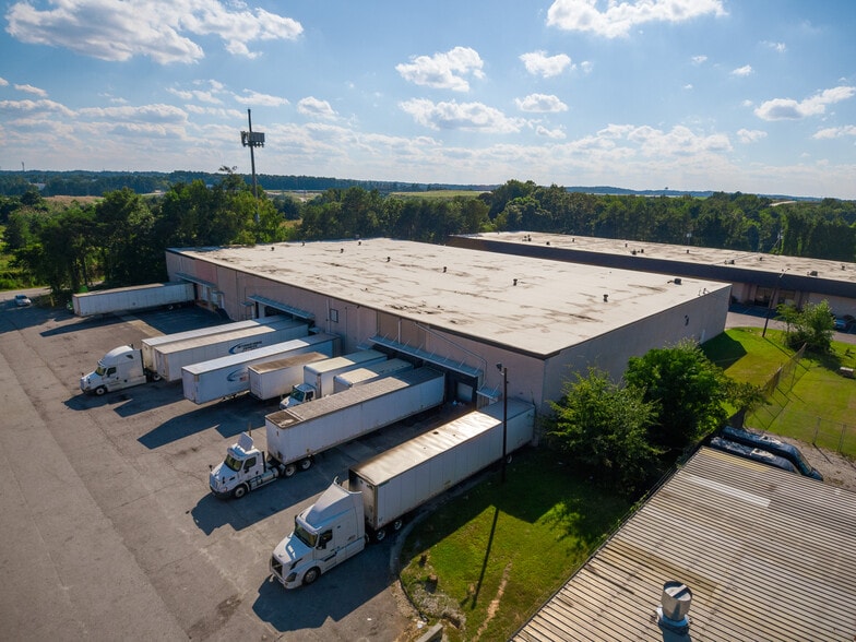 More Photos Of 642 Cordell Dr, College Park Unknown For Lease