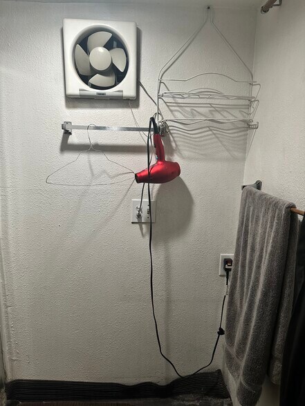 More Photos Of 705 W Commonwealth Ave, Fullerton Auto Repair For Lease