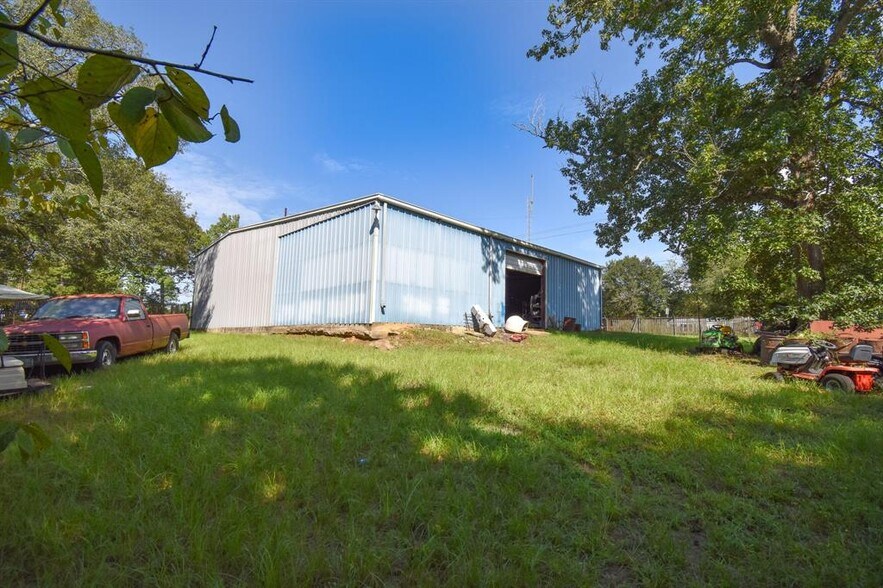 More Photos Of 150 Hill Ln, Coldspring Industrial For Sale