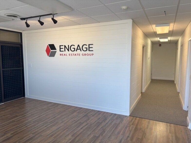 More Photos Of 3220 Wade Hampton Blvd, Taylors Office Residential For Lease