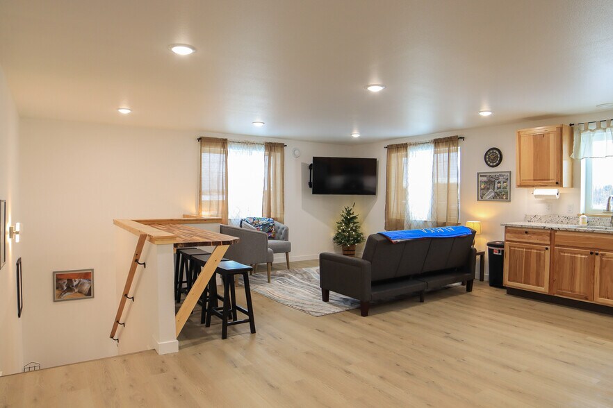 More Photos Of 2371 Dewitt Dr, North Pole Warehouse For Sale