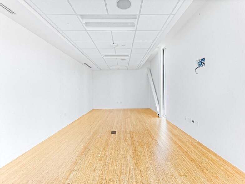 More Photos Of 76 Jupiter Rd, Weaverville Manufacturing For Lease