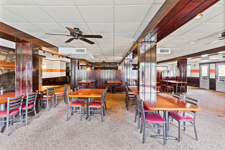 More Photos Of 60 Mile Rd, Wells Restaurant For Sale