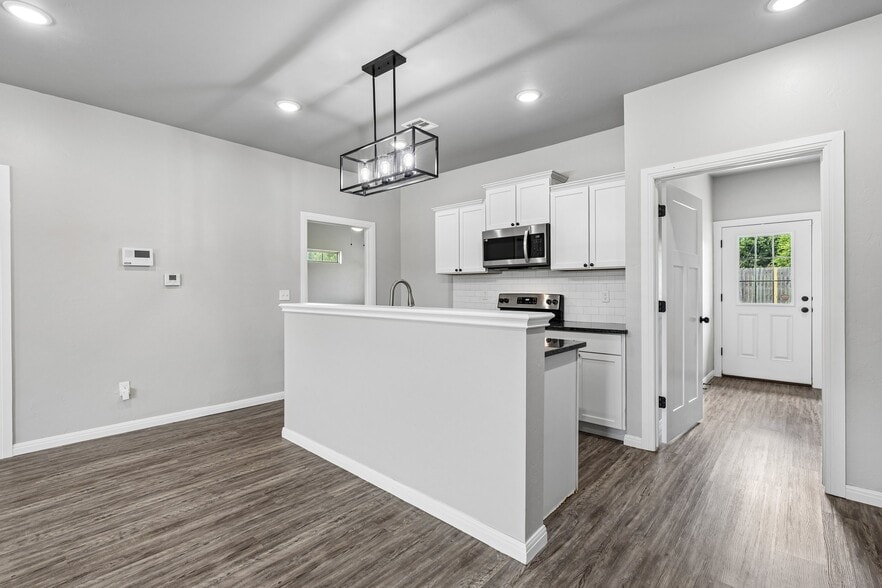 More Photos Of 11514-11529 Cottage Ln, Jones Apartments For Sale