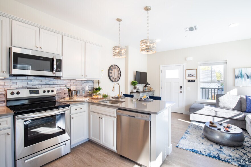 More Photos Of 1080 New York Ave, Huntington Station Apartments For Sale