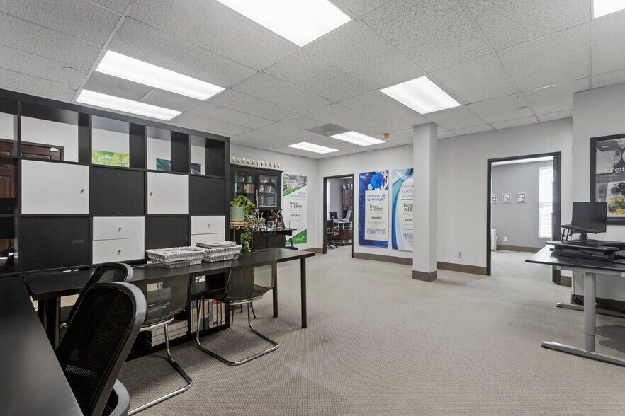 More Photos Of 17734 Preston Rd, Dallas Office For Sale
