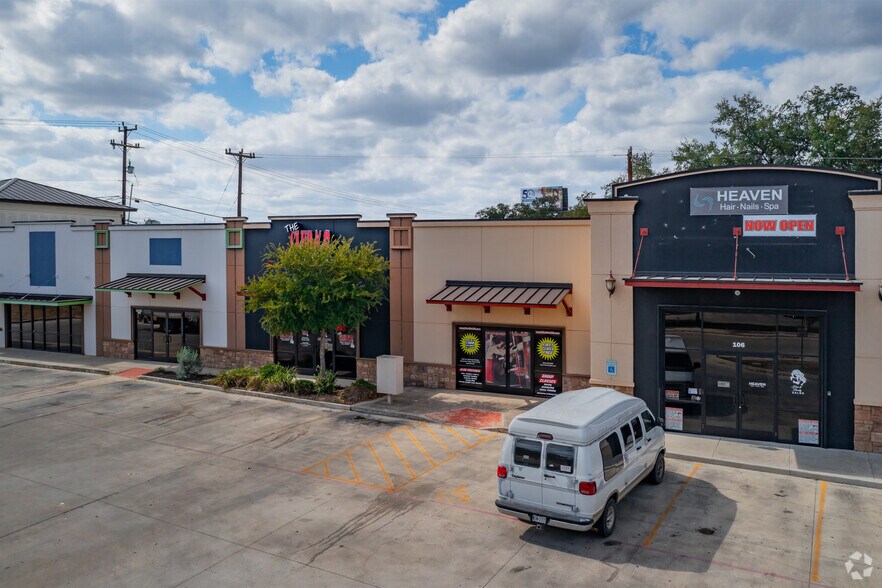 More Photos Of 12030 Bandera Rd, Helotes Storefront Retail Office For Lease