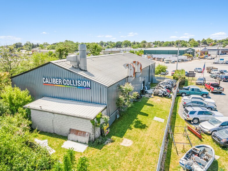 More Photos Of 96 Germay Dr, Wilmington Auto Repair For Sale