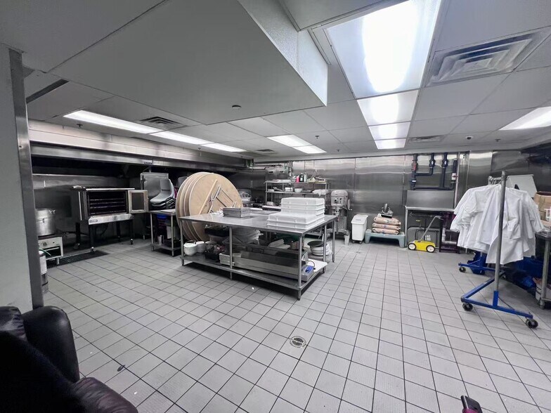 More Photos Of 510 S White Horse Pike, Magnolia Restaurant For Sale