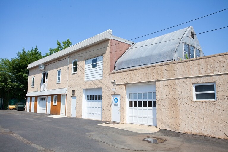 More Photos Of 311-315 Broad St, Bloomfield Warehouse For Sale