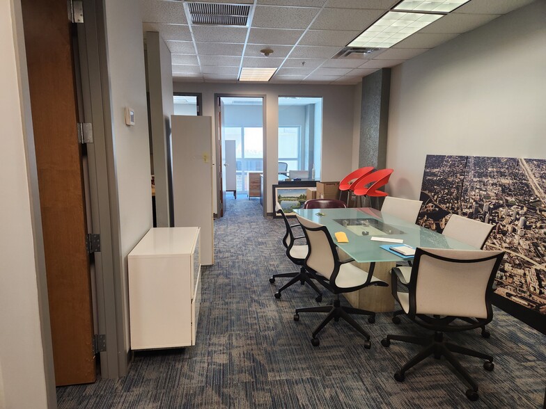 More Photos Of 1120 E Kennedy Blvd, Tampa Office For Sale