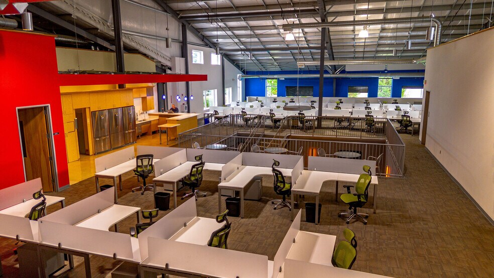 More Photos Of 4400 Port Union Rd, West Chester Light Distribution For Lease