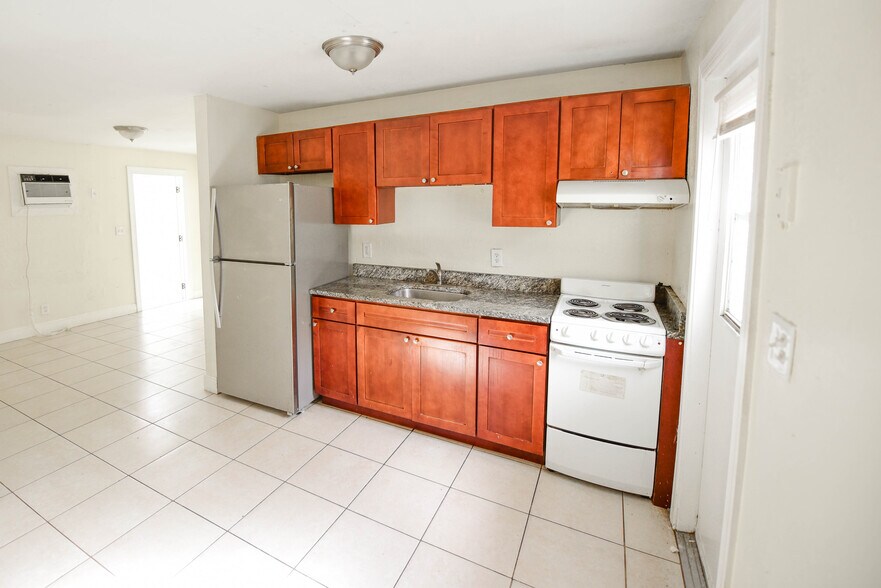 More Photos Of 417 NW 7th Ave, Pompano Beach Apartments For Sale