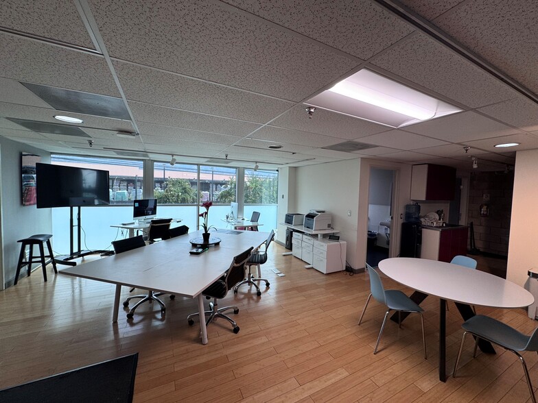 More Photos Of 1311 S Flower St, Burbank Warehouse For Lease