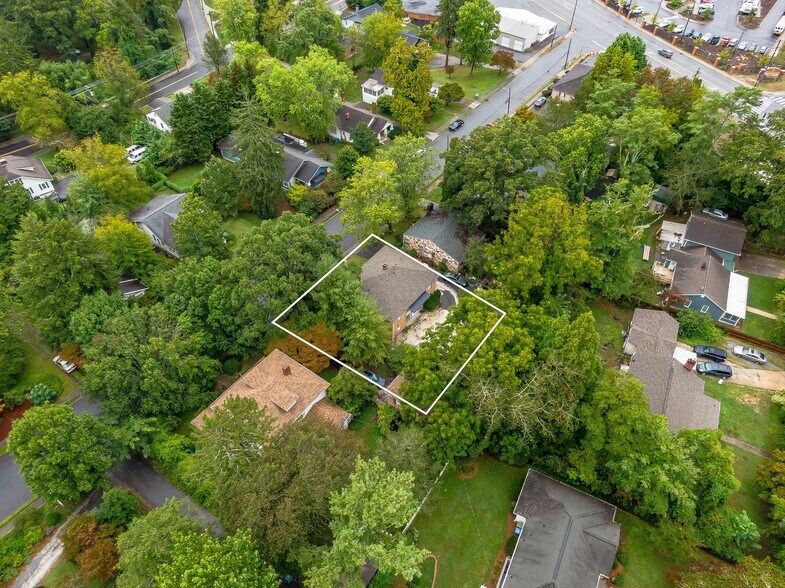 More Photos Of 1029 Patton St, Hendersonville Apartments For Sale