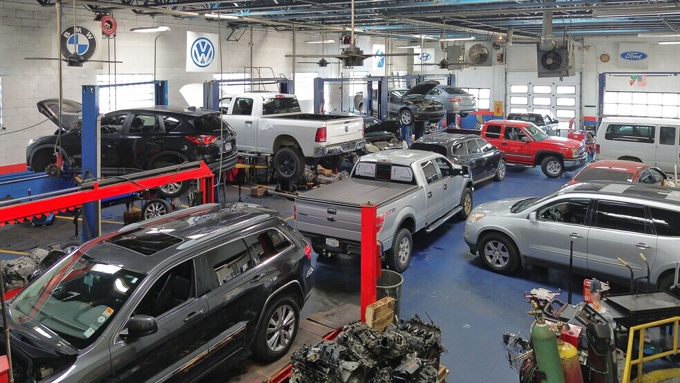 More Photos Of 5000 W Cermak Rd, Cicero Auto Repair For Sale