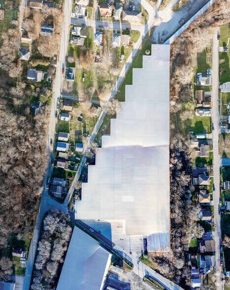 More Photos Of 2530 Thomas Ave, Jeannette Warehouse For Lease