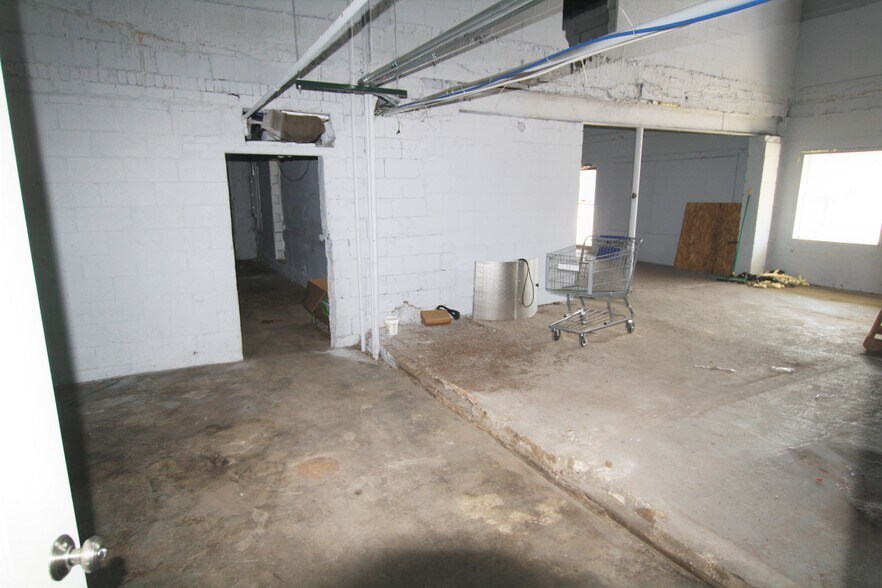 More Photos Of 4121 Fenton Rd, Burton Research And Development For Lease