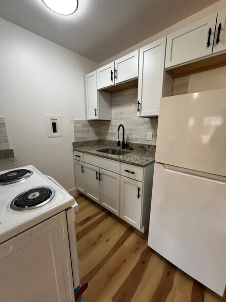 More Photos Of 3065 S Commerce Rd, Walled Lake Apartments For Sale