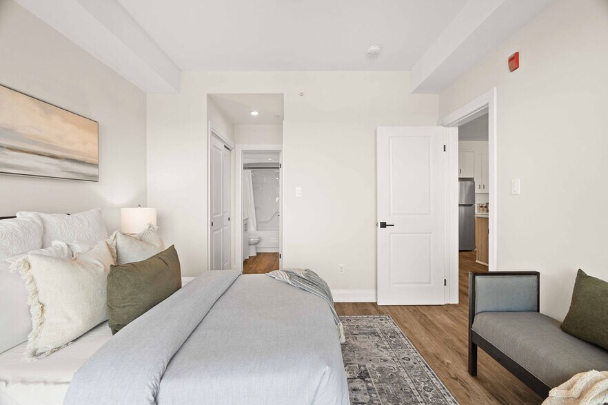 More Photos Of 600 Sunningdale Rd E, London Apartments For Lease
