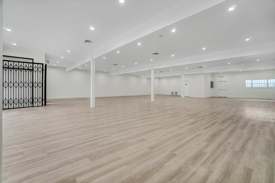 More Photos Of 29413 S Western Ave, Rancho Palos Verdes Freestanding For Lease