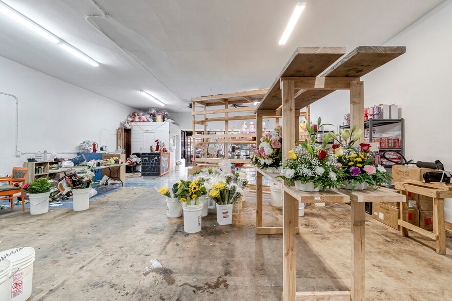 More Photos Of 3626 E Cesar Chavez Blvd, Fresno General Retail For Sale