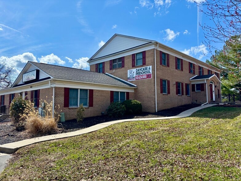 Primary Photo Of 2884 Summit Bridge Rd, Bear Medical For Sale