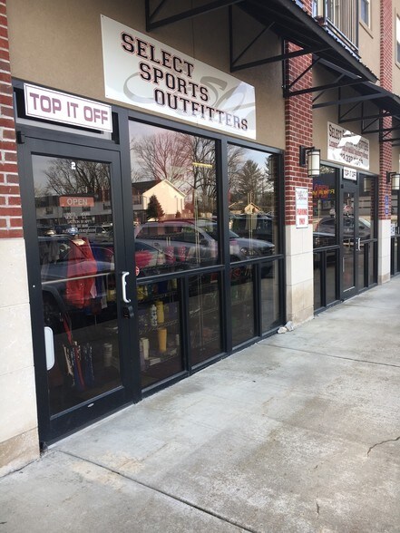 More Photos Of Suite 3, Bloomington Apartments For Lease