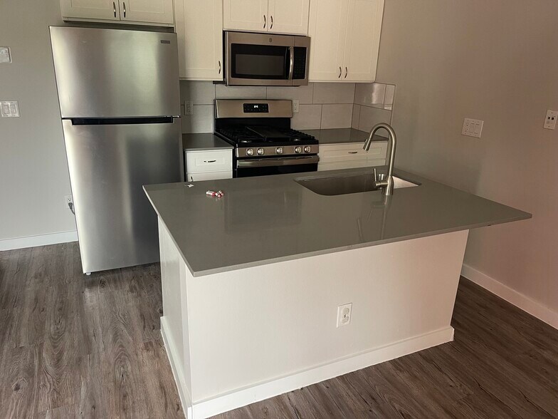 More Photos Of , Austin Multifamily For Sale