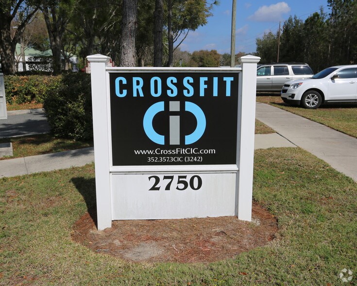 More Photos Of 2750 Dillard Rd, Eustis Showroom For Lease