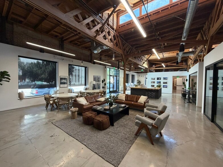 More Photos Of 450 S Raymond Ave, Pasadena Warehouse For Sale