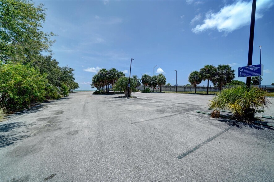 More Photos Of 805 S Gulfview Blvd, Clearwater Beach Land For Sale