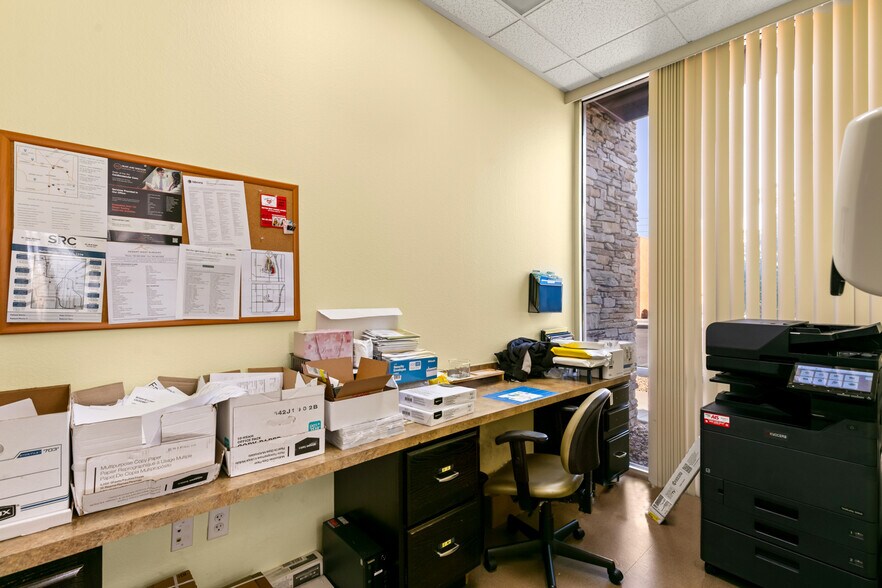 More Photos Of 7170 Smoke Ranch Rd, Las Vegas Office For Lease