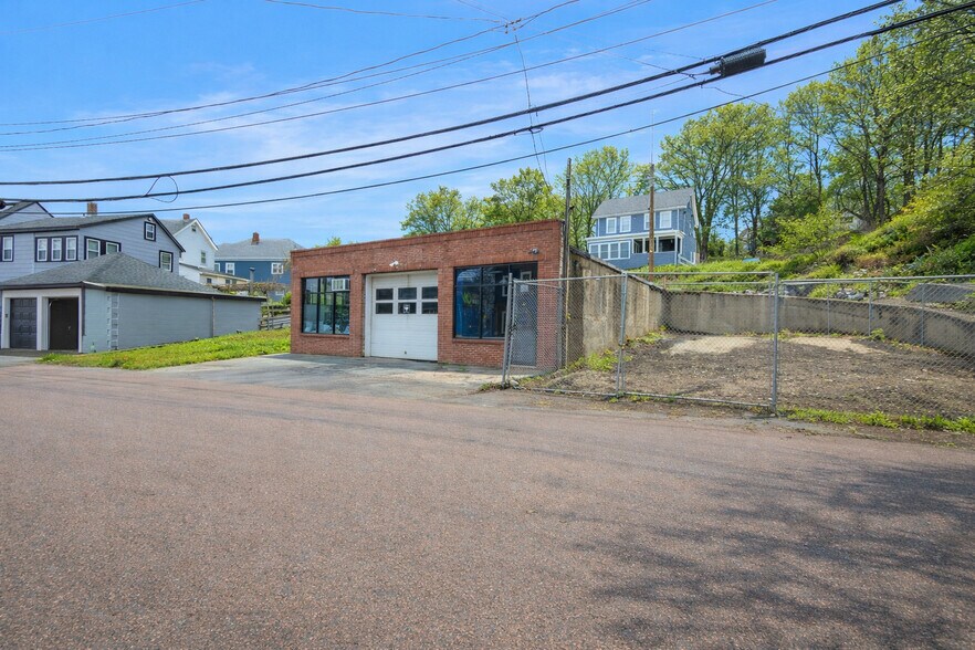 More Photos Of 85 Walnut St, Boston Warehouse For Lease