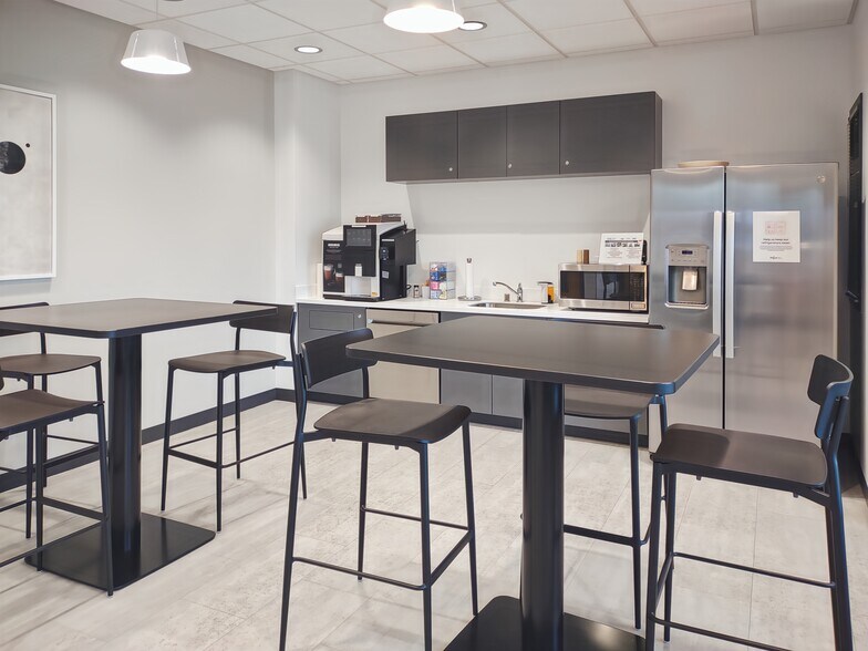 More Photos Of 2301 Sun Valley Dr, Delafield Coworking Space