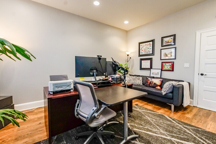 More Photos Of 455 N Milledge Ave, Athens Office For Lease