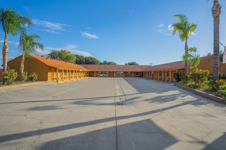 More Photos Of 2509 E Pacheco Blvd, Los Banos Hotel For Sale