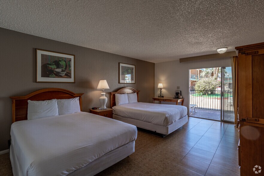 More Photos Of 10805 Palm Dr, Desert Hot Springs Hotel For Sale