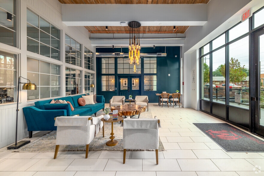 More Photos Of 96 E Catawba St, Belmont Apartments For Lease