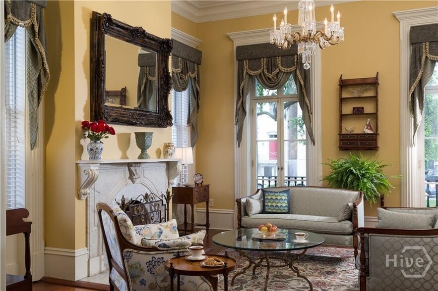 More Photos Of 109 W Liberty St, Savannah Hospitality For Sale