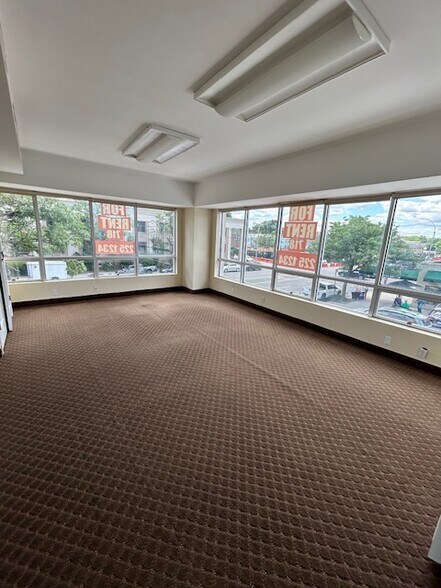 More Photos Of 215-45 Northern Blvd, Bayside Freestanding For Lease