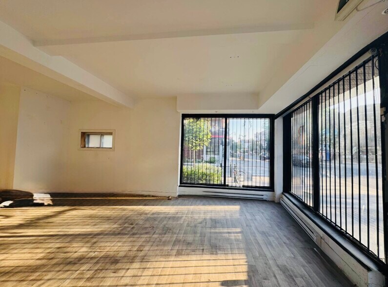 More Photos Of 4640 Sainte-Catherine E, Montréal Apartments For Lease