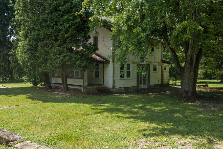 More Photos Of 6297 Columbia Rd NW, Dover Specialty For Sale
